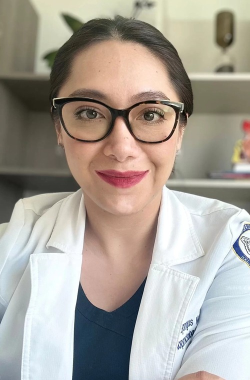 Dra. Ared Mijangos